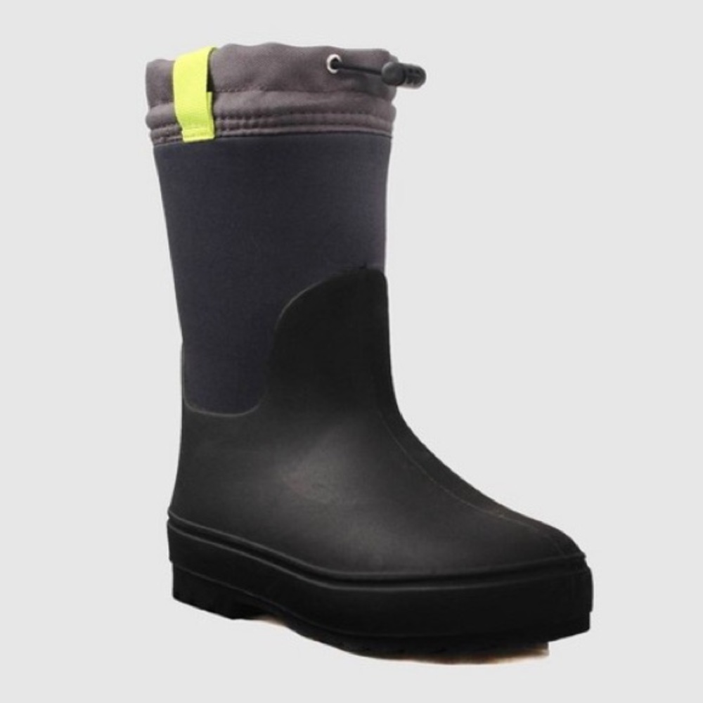 Boys size 1 winter boots
